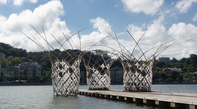 Bloom Pavilion Interweaves Bamboo Rods On Sai Van Lake In China by Decorationzy